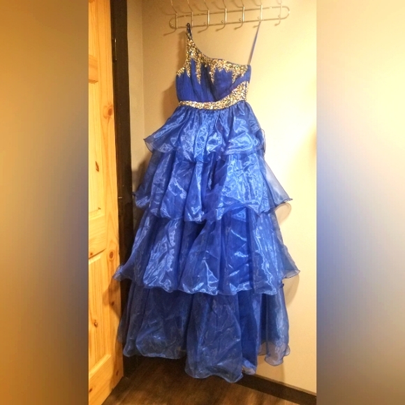 Royal Blue Gown/Grad Dress - Picture 1 of 3